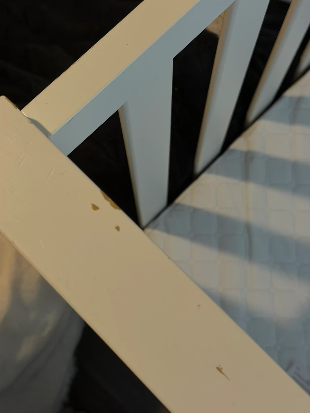 White Crib with Mattress - photo 4