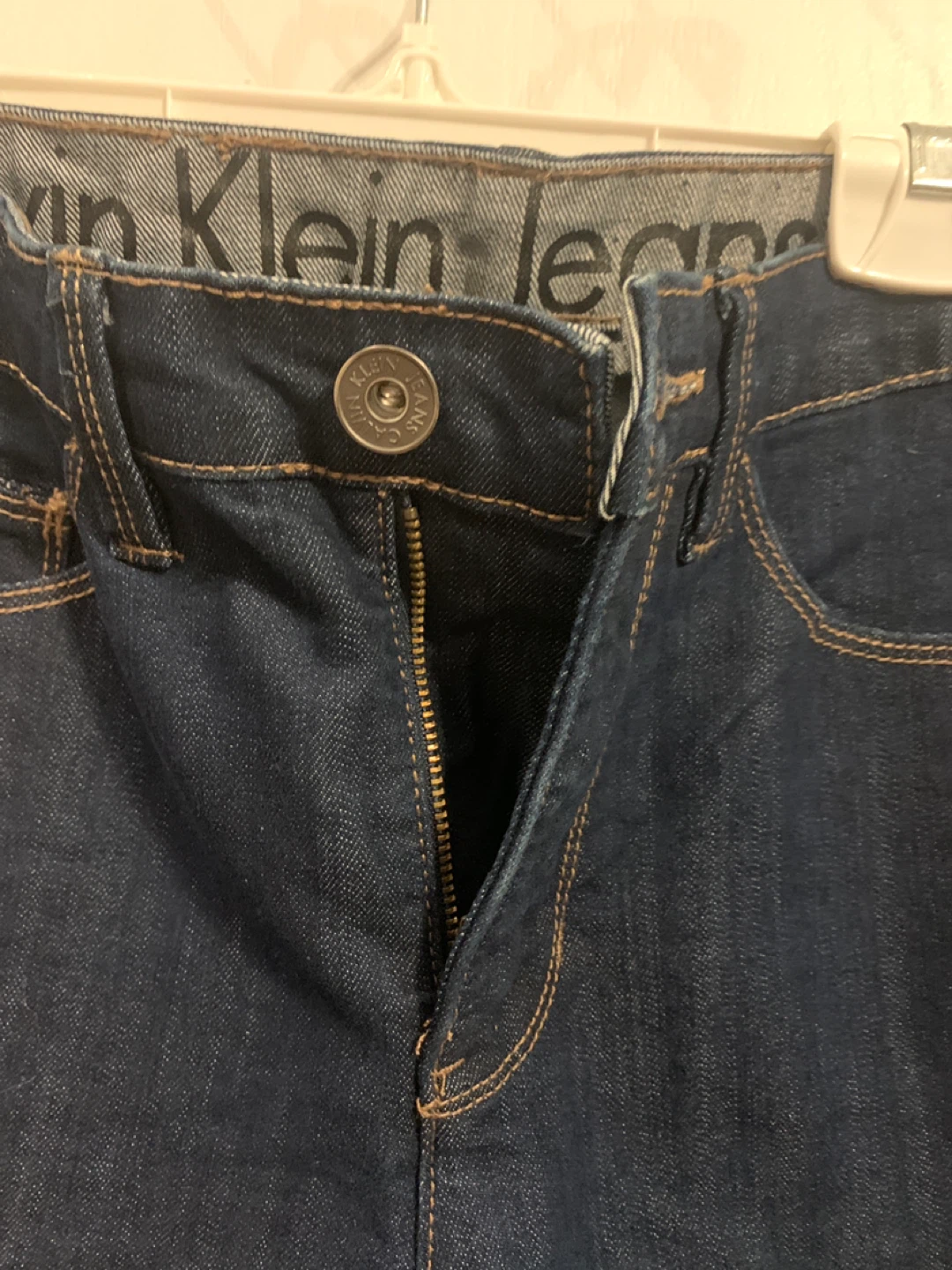 Calvin Klein Jeans - Women's Size 6 Dark Wash Denim