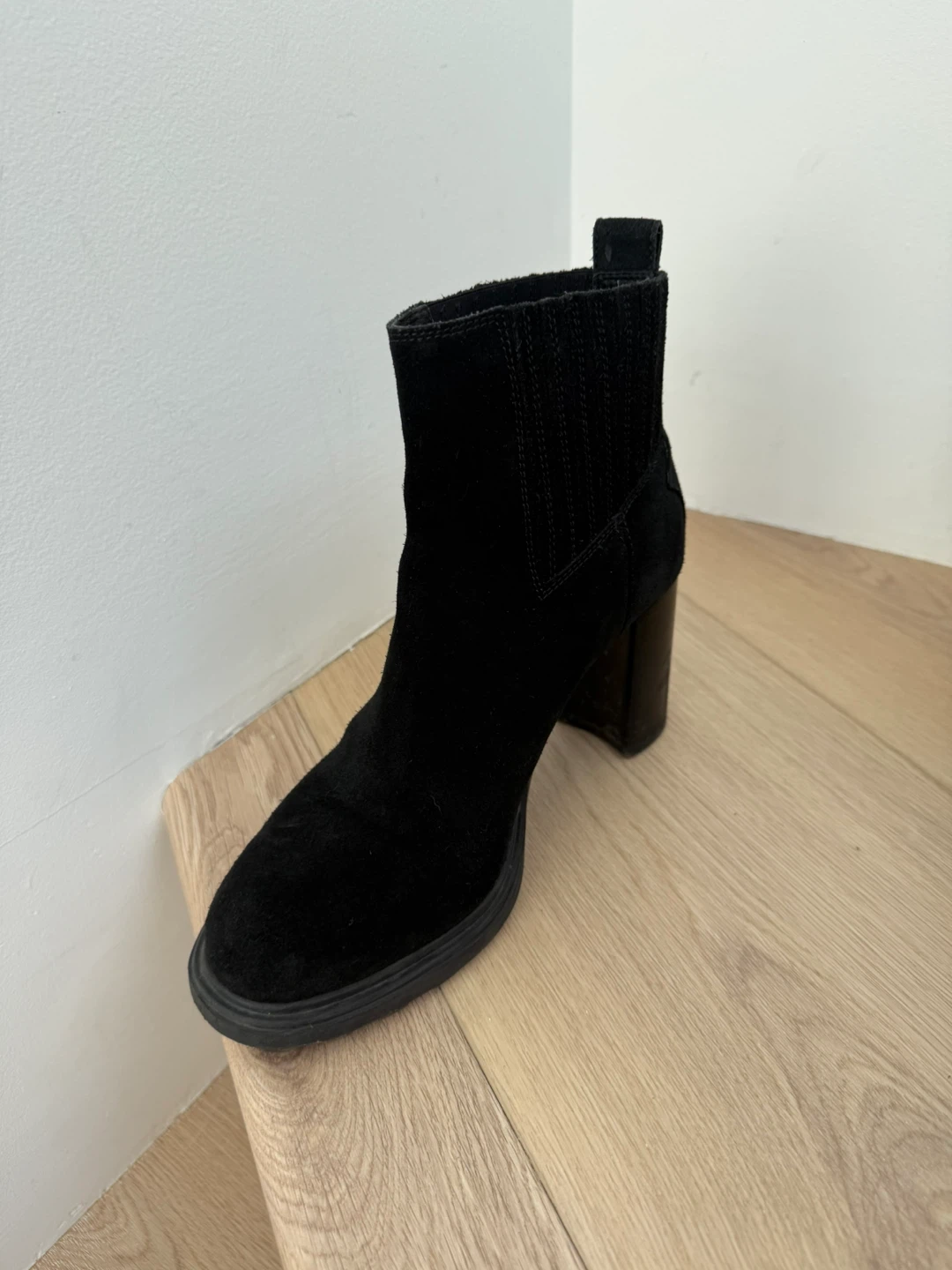 Geox Black Suede Heeled Boots - photo 4