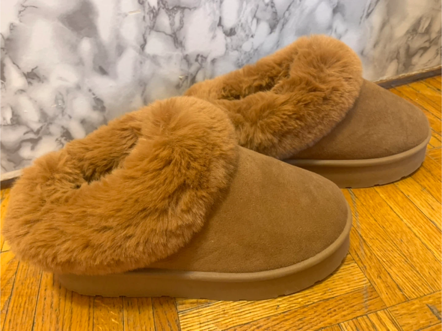 🥕$10 for Brown Suede Fuzzy Slippers