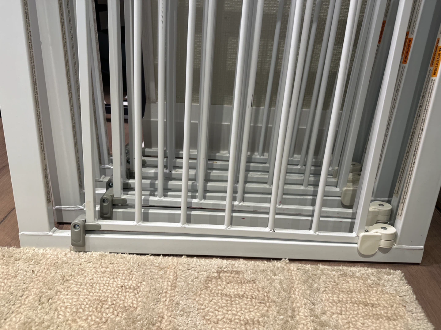 Safety 1st White Metal Baby Gate - photo 2