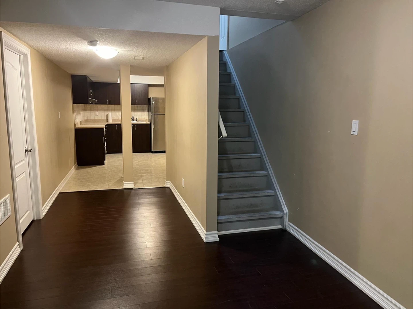 Spacious One-Bedroom Basement Apartment by Mount Pleasant GO - photo 2