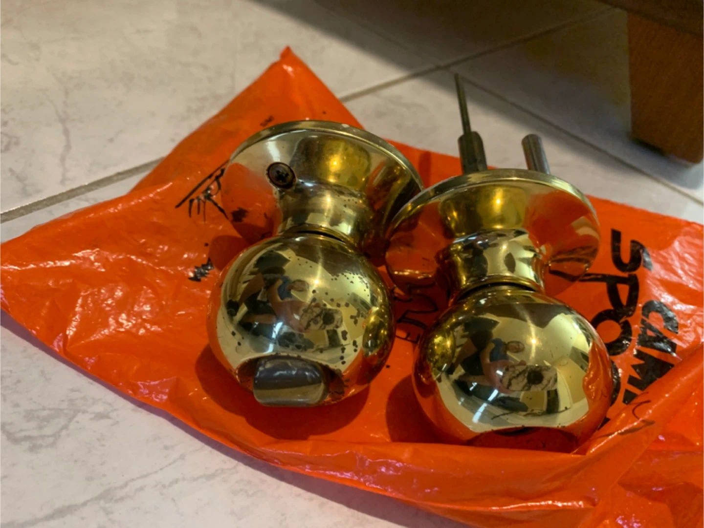 Grouping of Brass Round Door Knobs - Various - photo 3