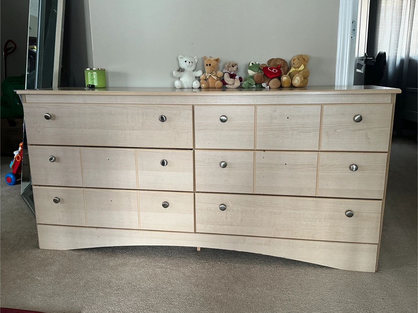 Light Wood 6 Drawer Dresser