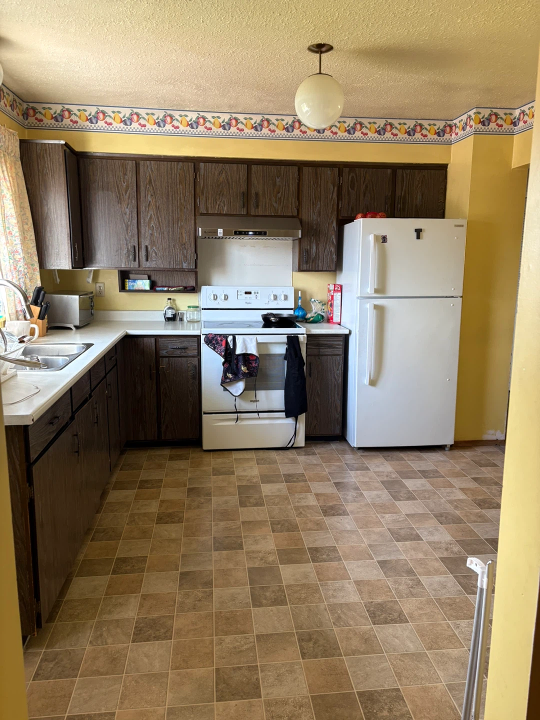 🏡 FULL HOUSE FOR RENT – PRIME SURREY LOCATION! - photo 4