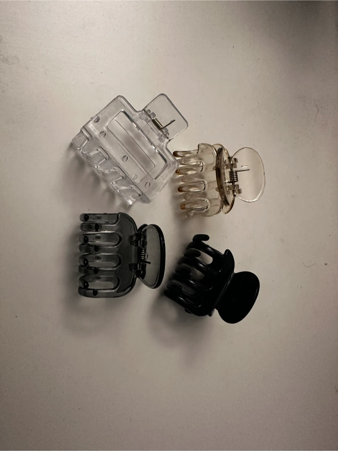 Set of 4 assorted colour mini claw clips