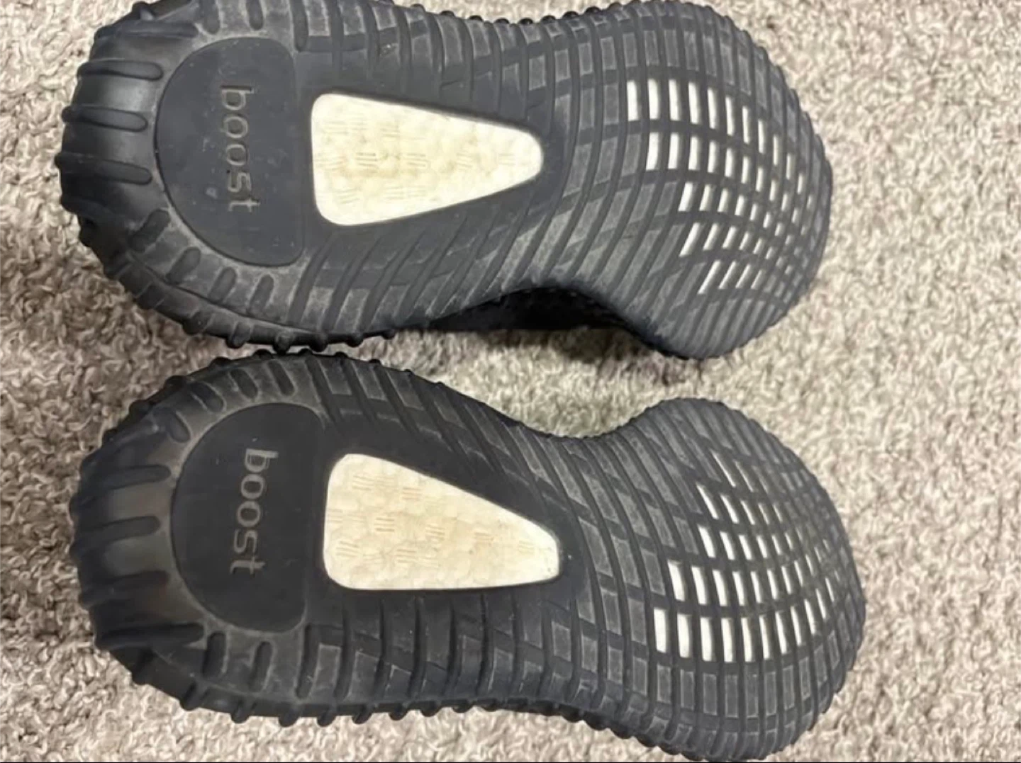 Adidas Yeezy Boost 350 V2 Core Black Size 6.5 - photo 2