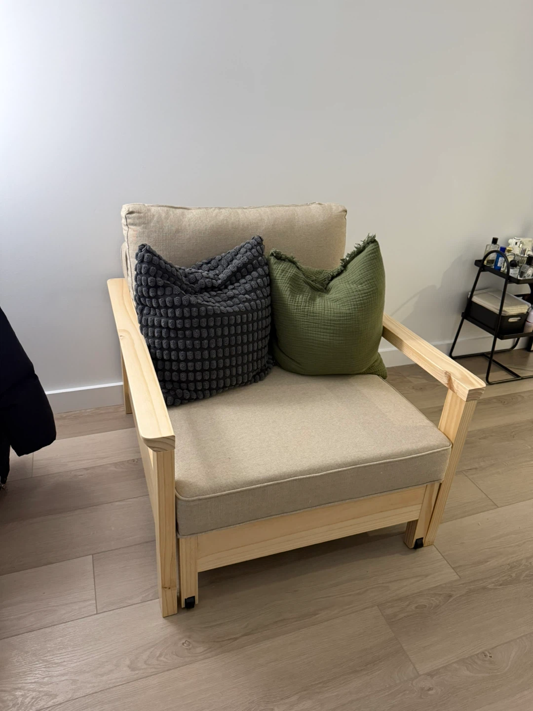 Beige Extendable Chair