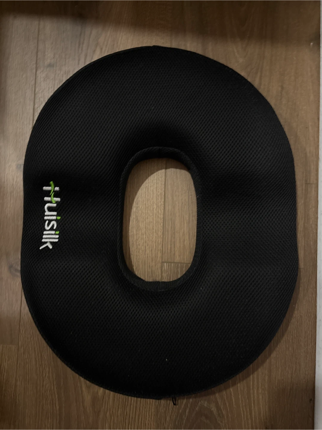 Huijsilk Black Ring Cushion