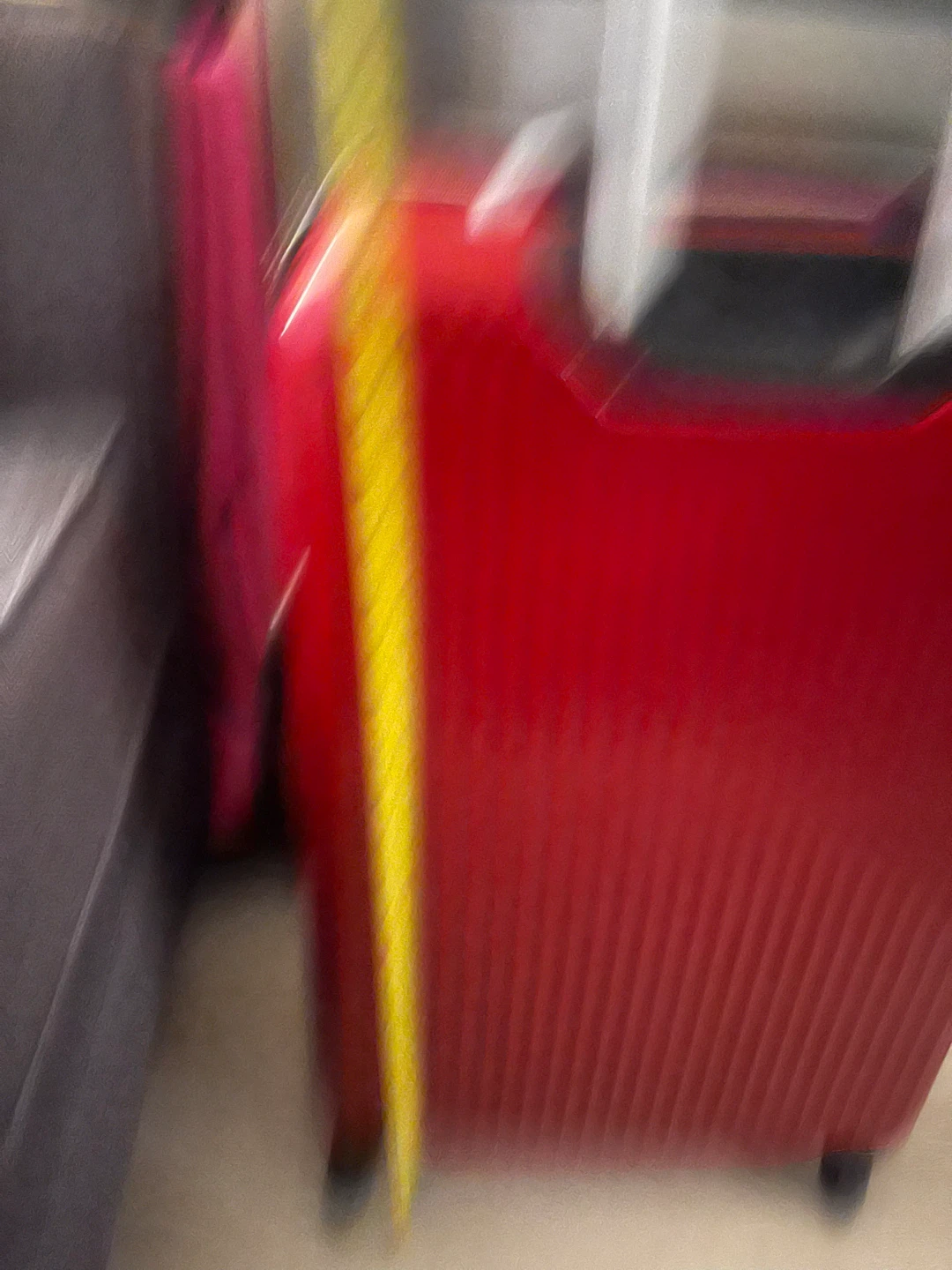 Samsonite Red Hardside Spinner Suitcase - photo 4