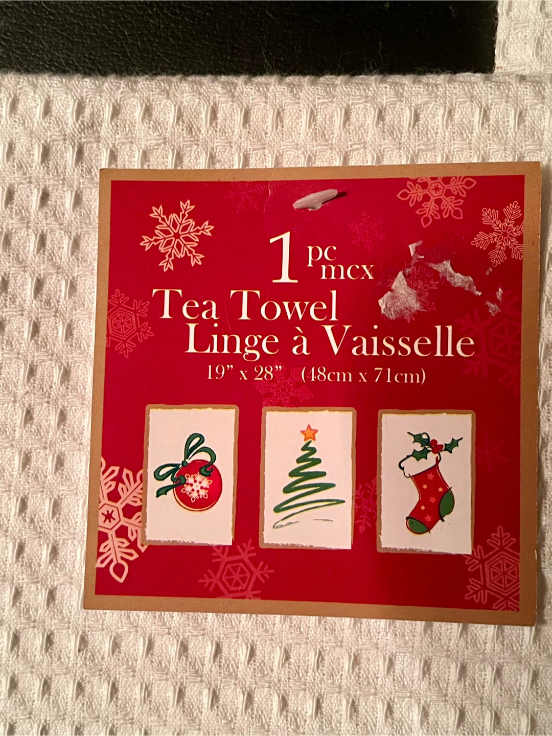 2 NEW White Waffle Weave Tea Towels with Christmas Designs - photo 3