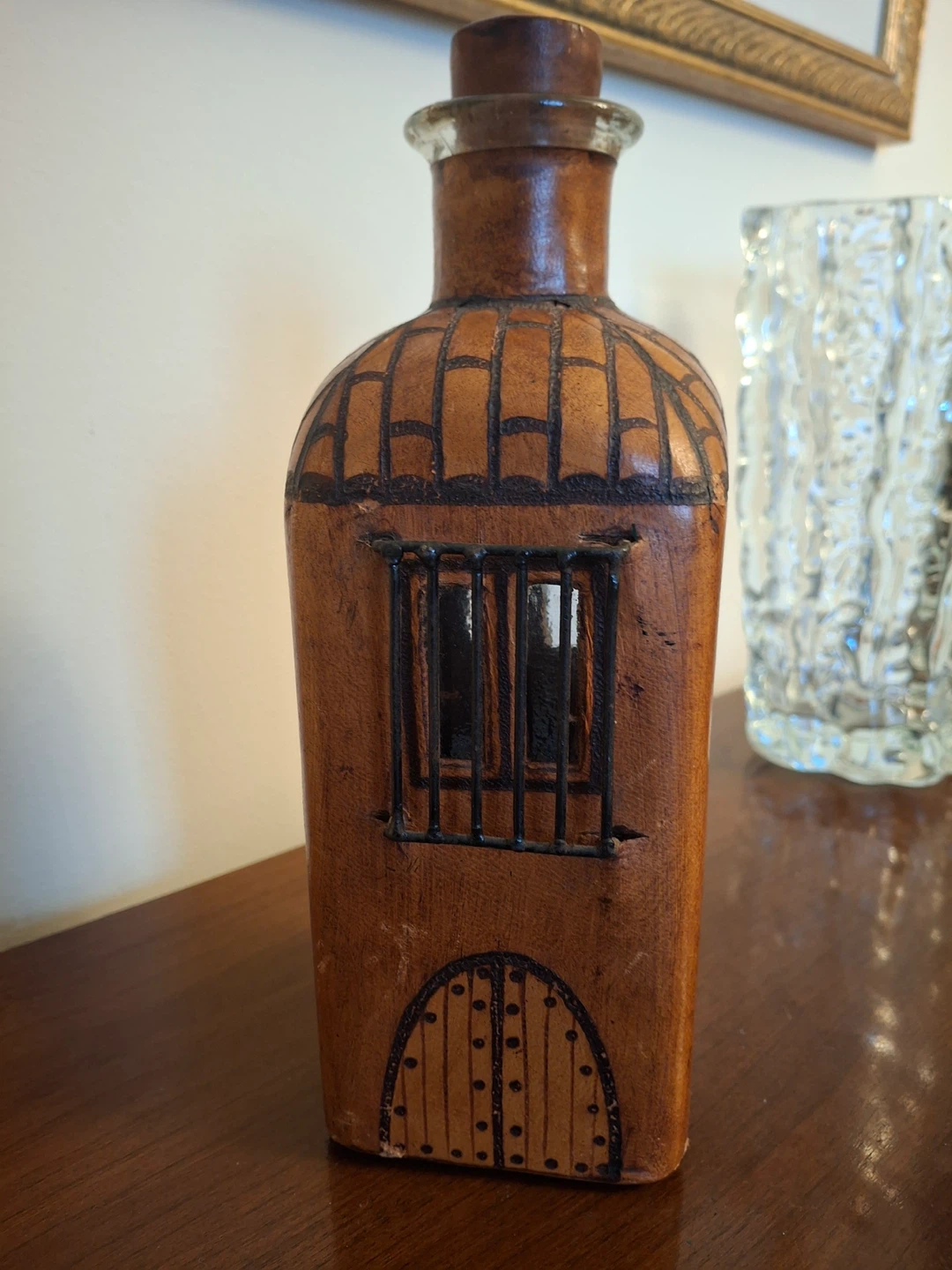 Decorative “Taberna” decanter with metal accents - photo 5