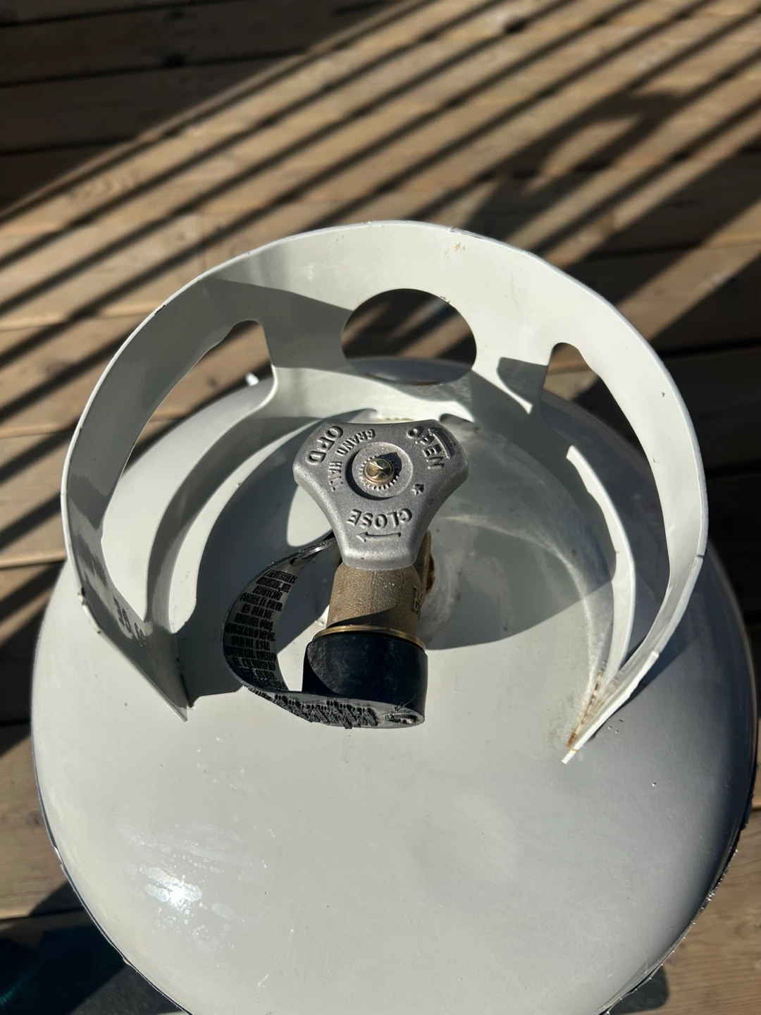 20 Lb propane tank / half full - photo 2