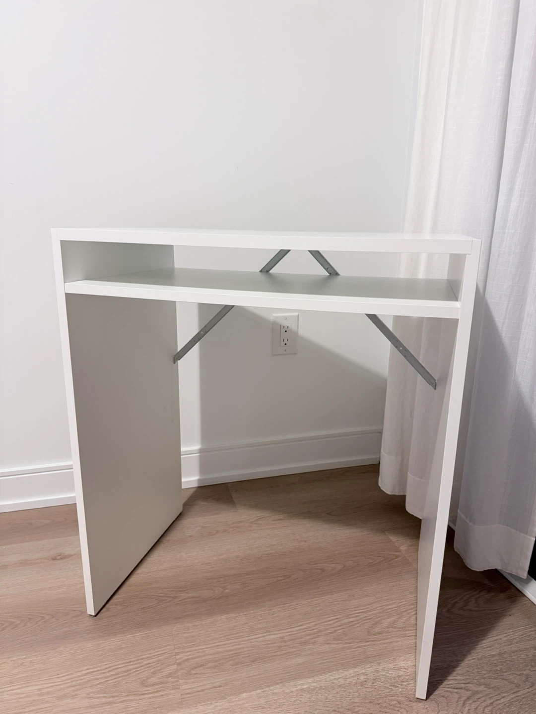 White Compact Desk with Shelf