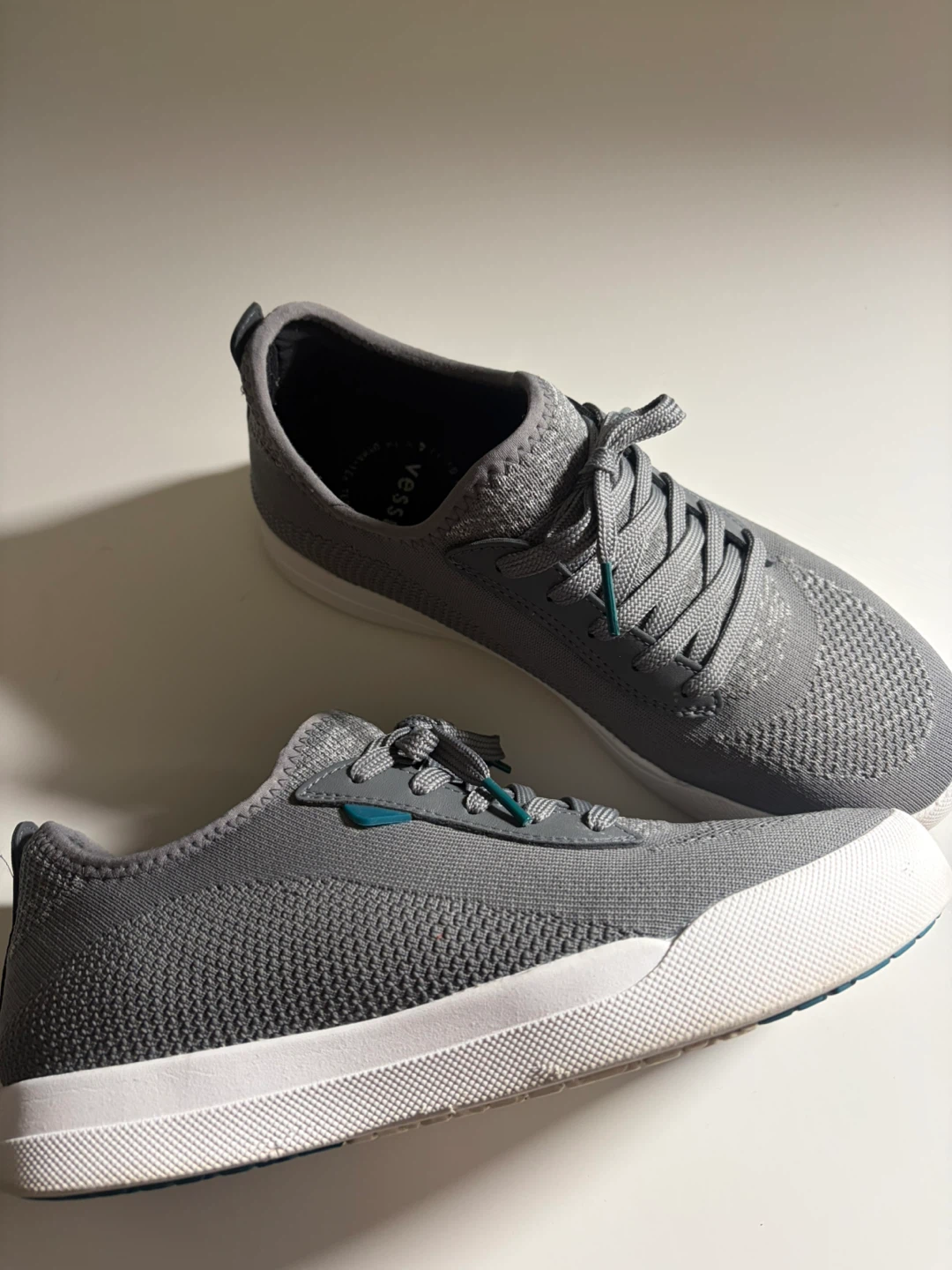 VESSI Weekend Classic - LIKE NEW