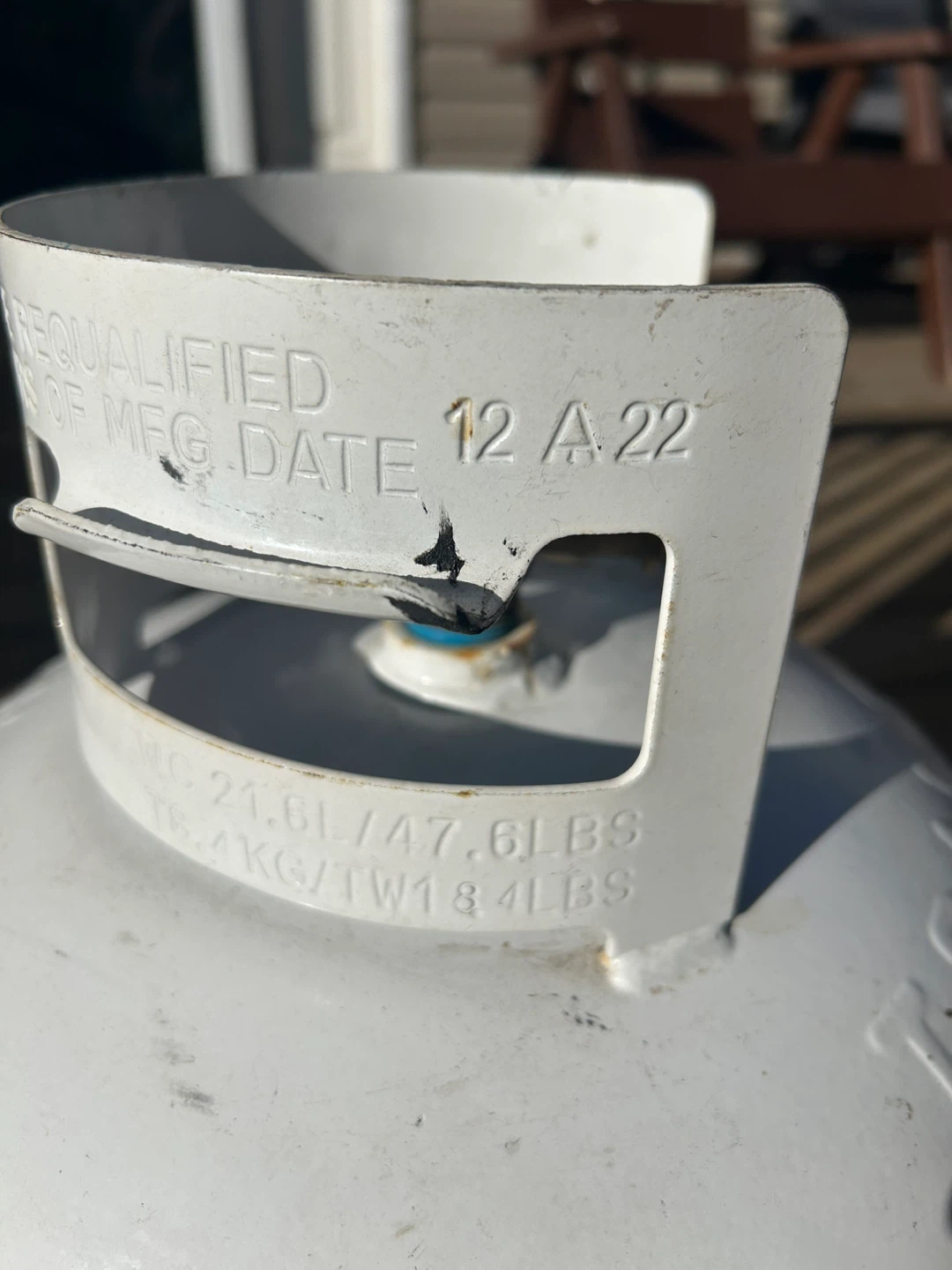 20 Lb propane tank / empty - photo 3