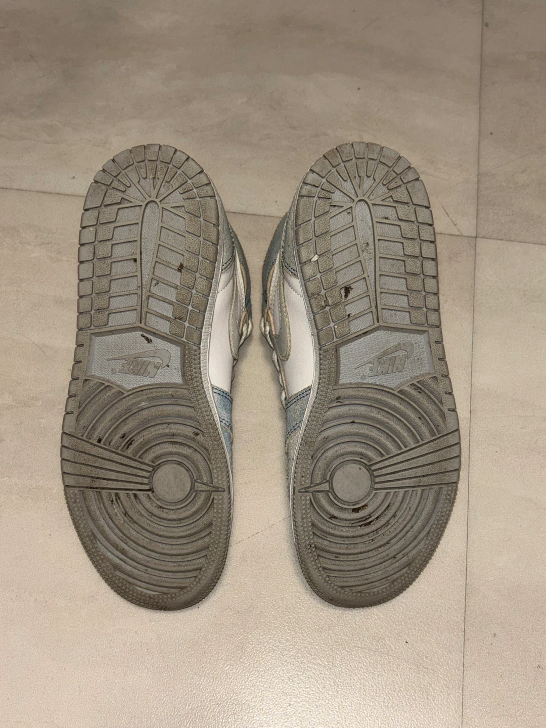 Nike Air Jordan 1 High Sneakers - photo 5
