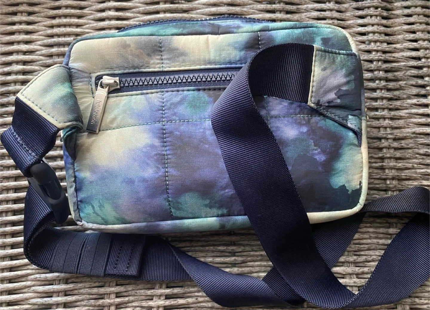 Lululemon quilted grid belt bag - photo 2