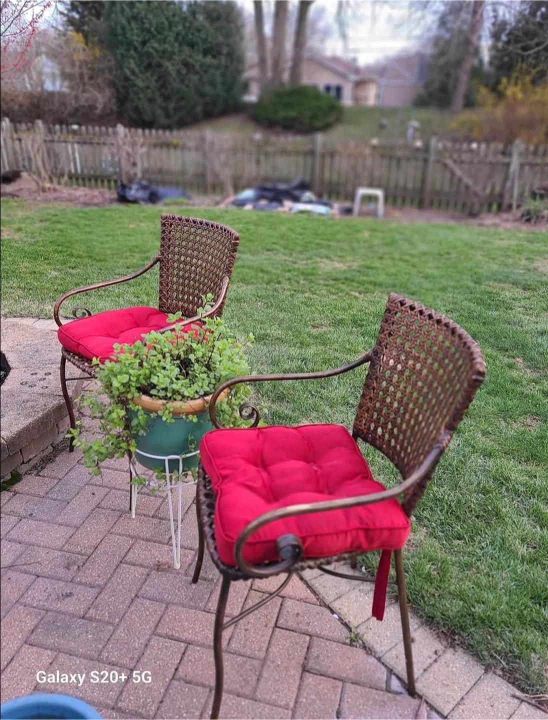 2 Wicker and Metal Outdoor Chair with Red Cushion