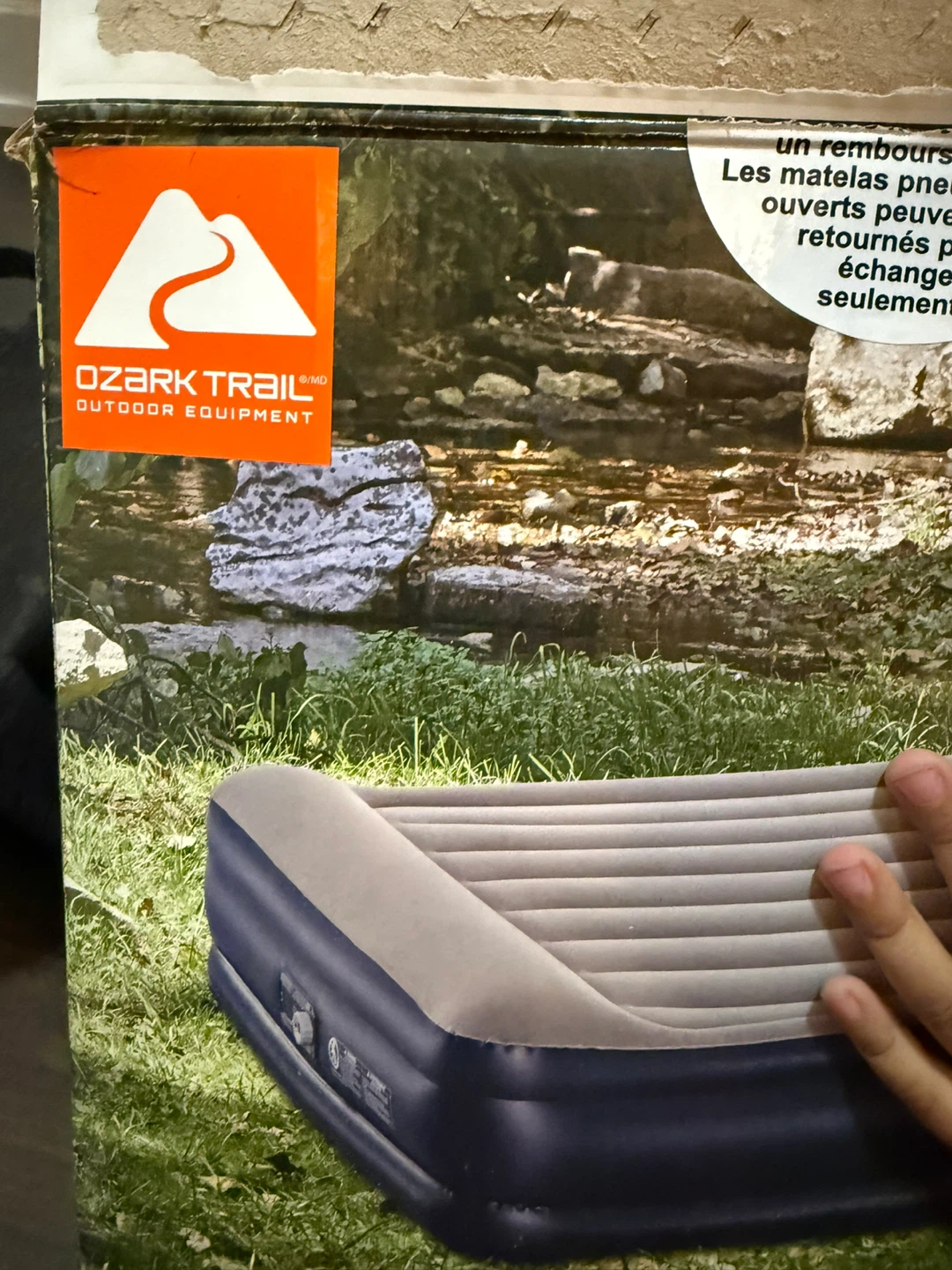 Ozark Trail Tritech Queen Airbed with Built-in AC Pump - photo 2