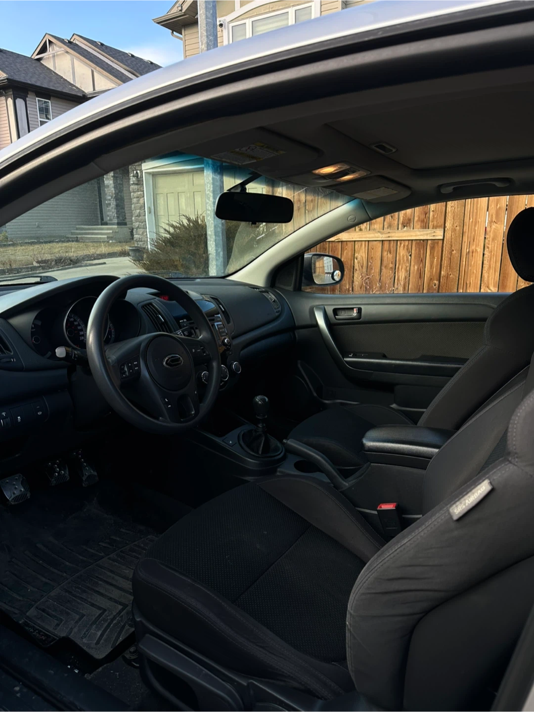 2010 Kia Forte (Manual Transmission) - photo 3