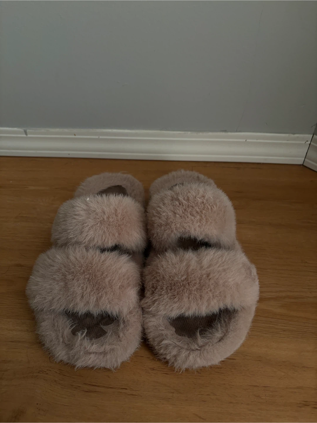 Faux Fur Slide Slippers - Beige