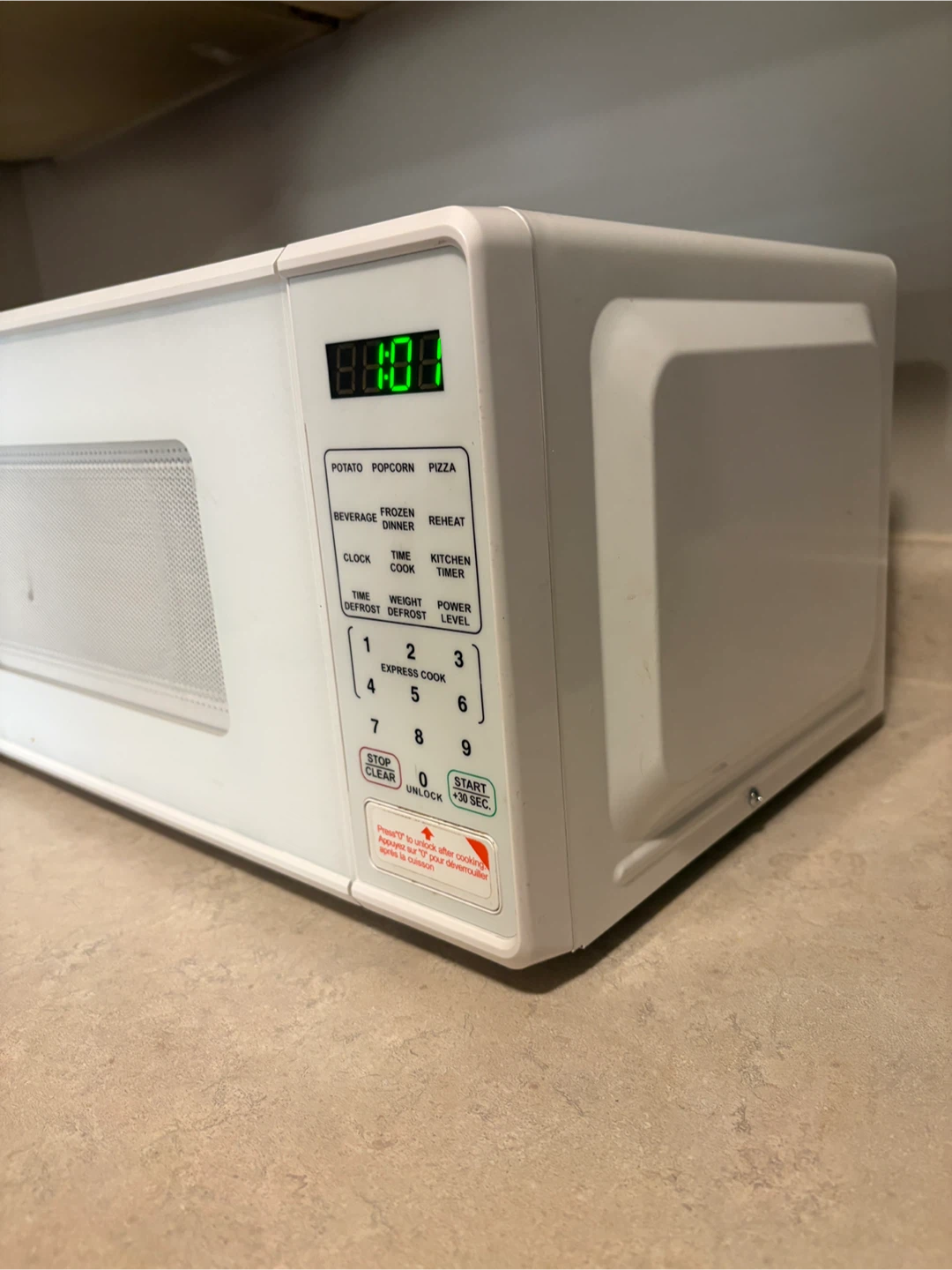 White Microwave Oven - photo 2