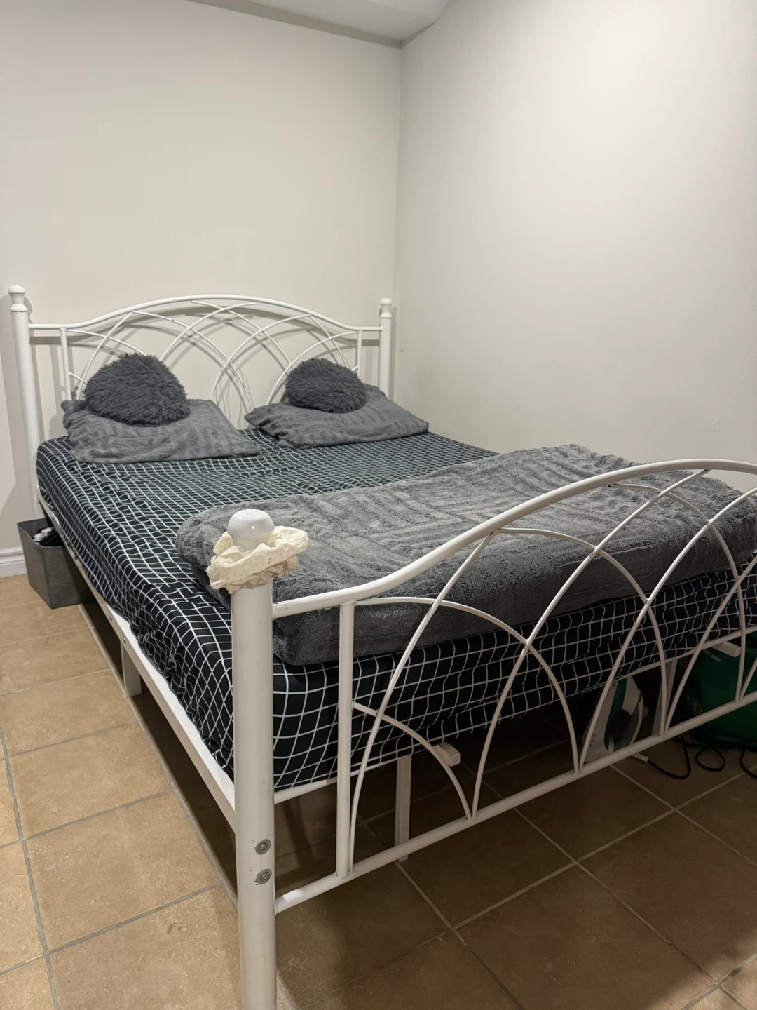 Queen Size White Metal Bed Frame