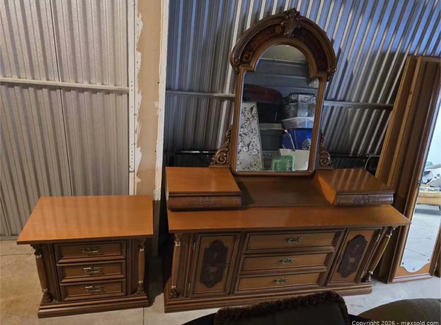 Vintage Wood Dresser with Mirror and Nightstand - photo 2