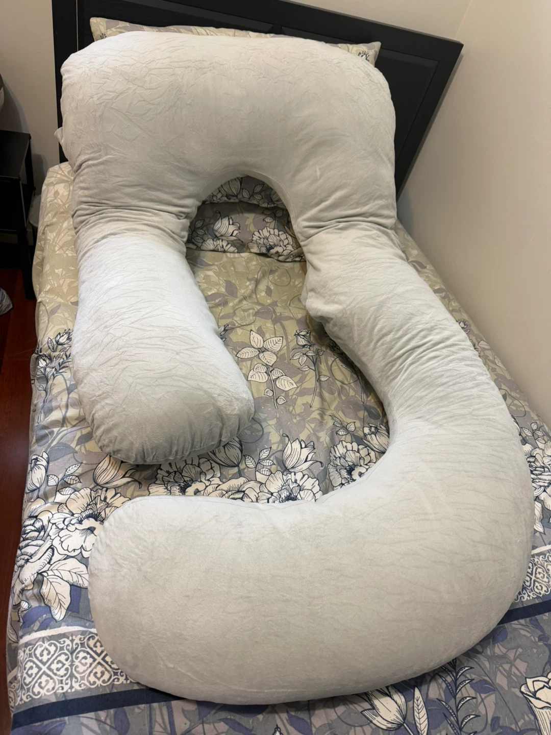 Grey U-Shaped Full Body Pregnancy Pillow