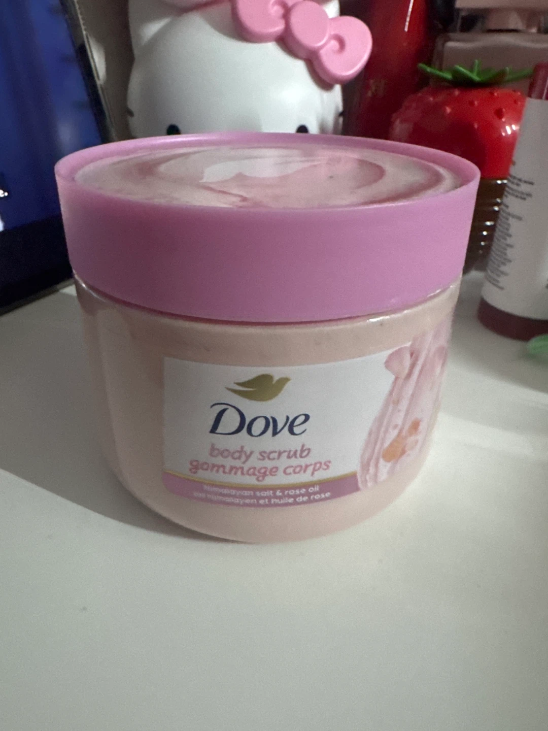 Dove Himalayan Salt & Rose Oil Body Scrub 290ml