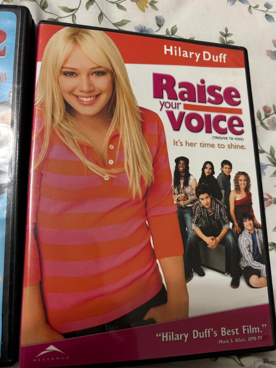 Home Alone 2: Lost in New York and Raise your voice DVD - photo 5
