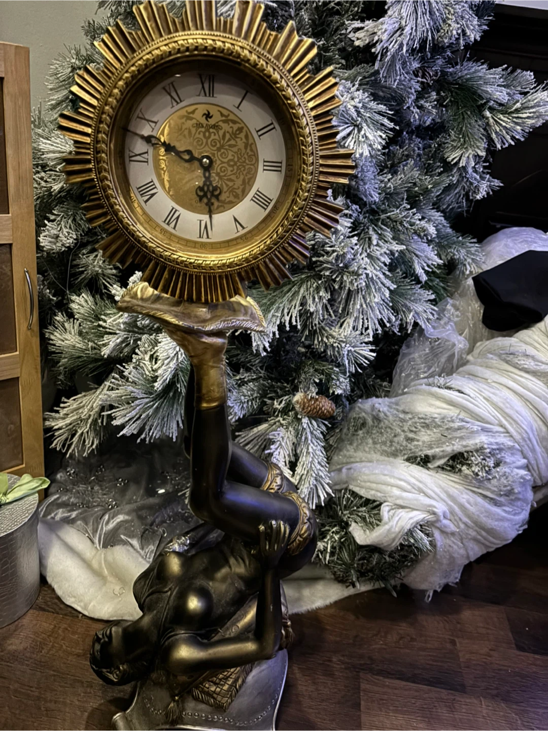 Decorative Figurine with Clock