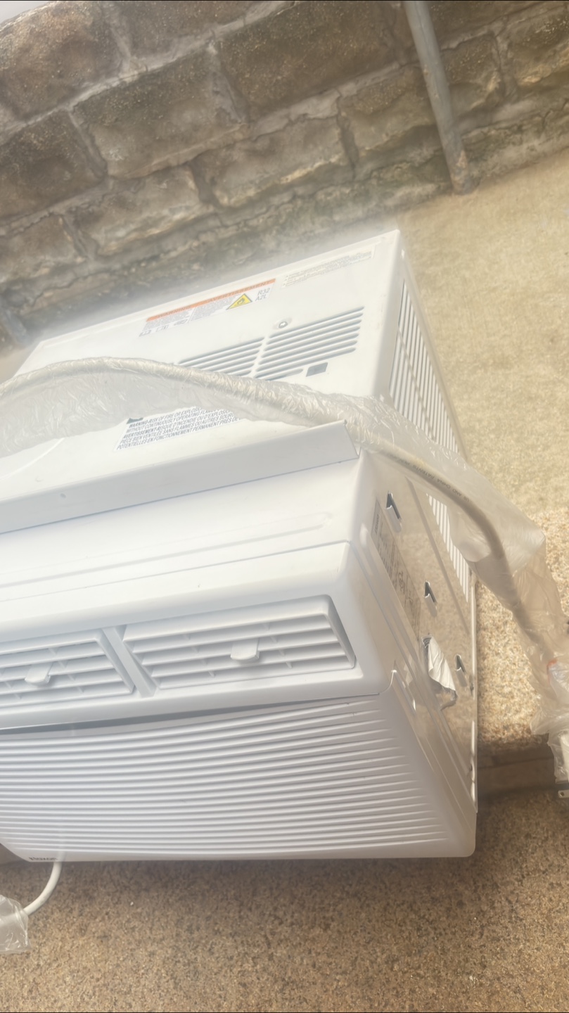 Midea Window Air Conditioner - photo 3