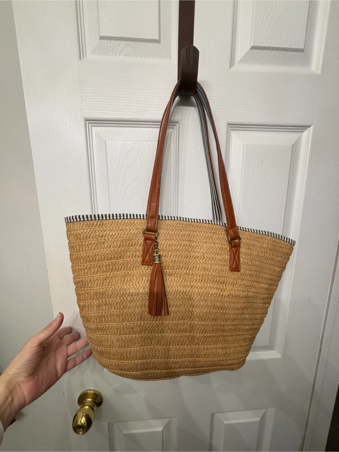 Straw Tote Bag with Faux Leather Straps