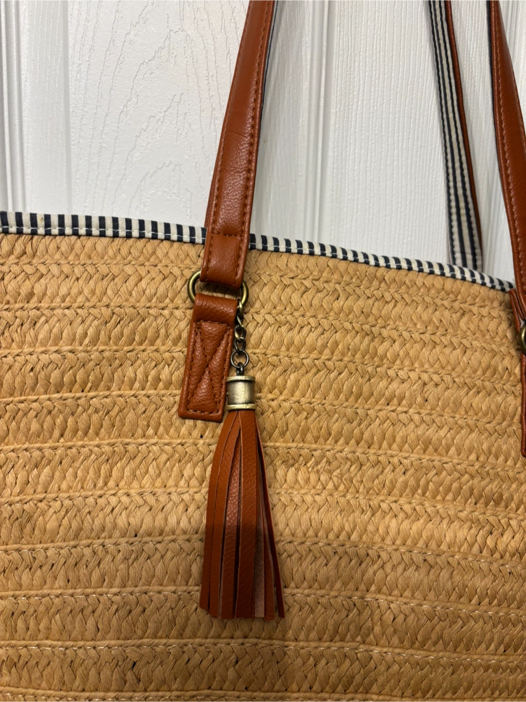 Straw Tote Bag with Faux Leather Straps - photo 4