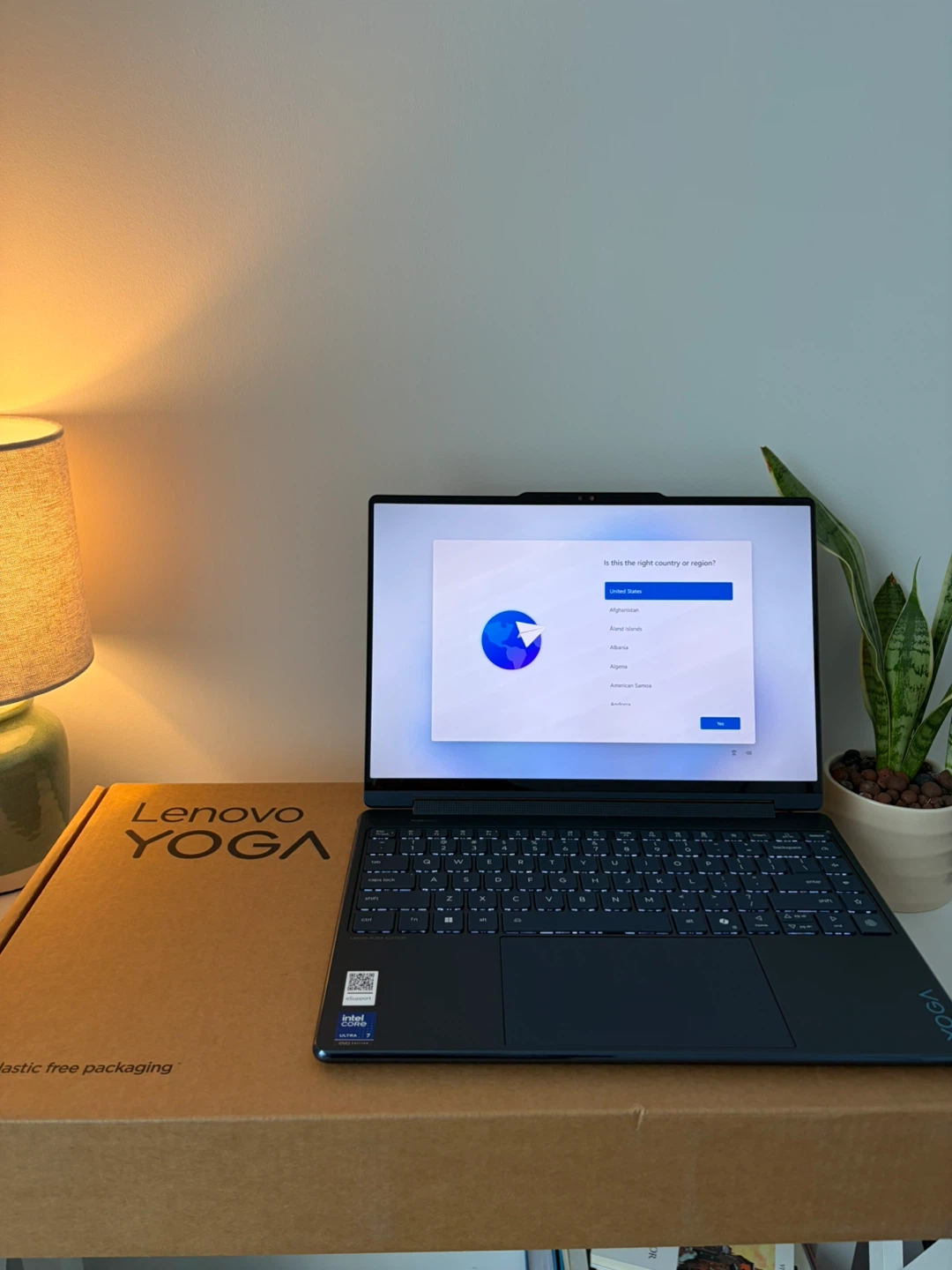 Lenovo Yoga 9i 14" Touchscreen 2-in-1 Laptop