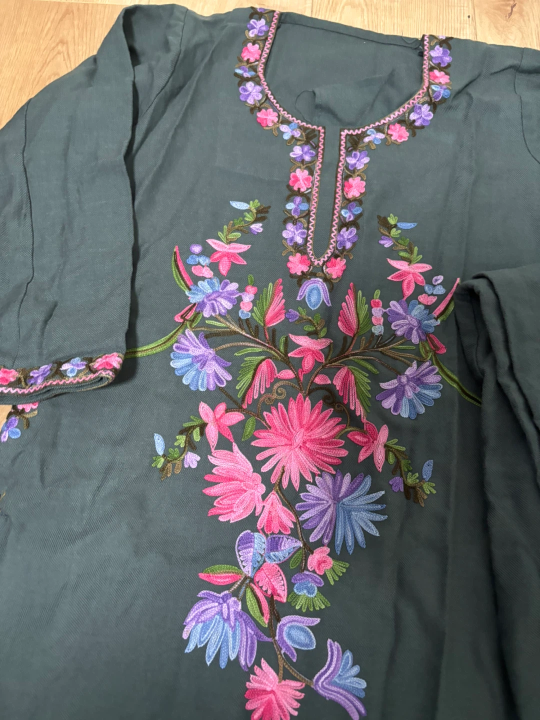 Stylish Dark Grey Floral Embroidered Kur - photo 3