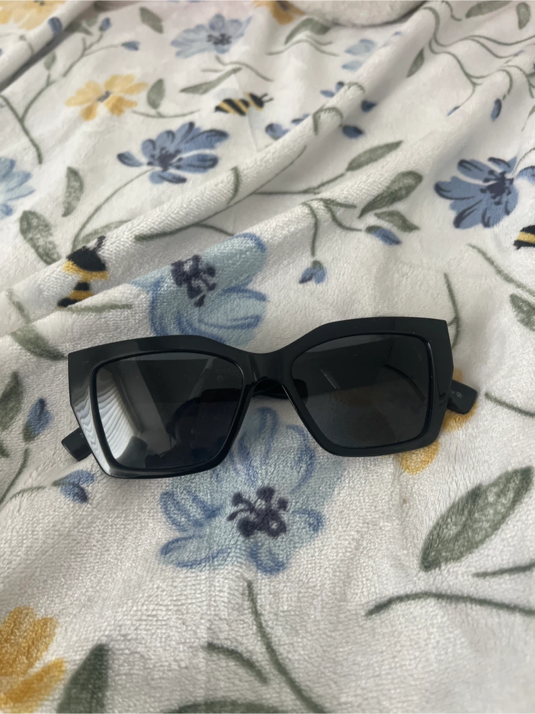 Black Fashion Sunglasses