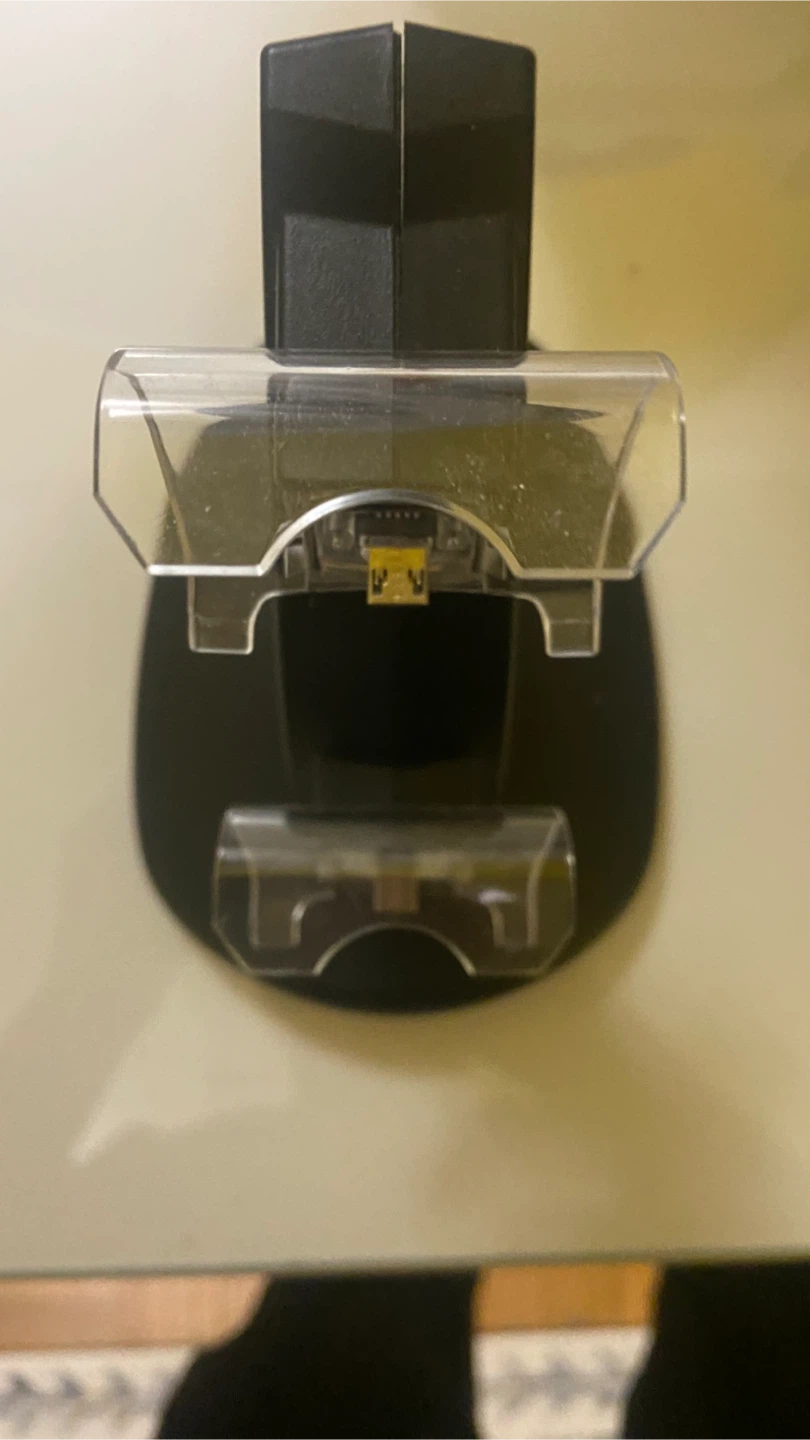 PS4 CHARGING STAND - photo 2