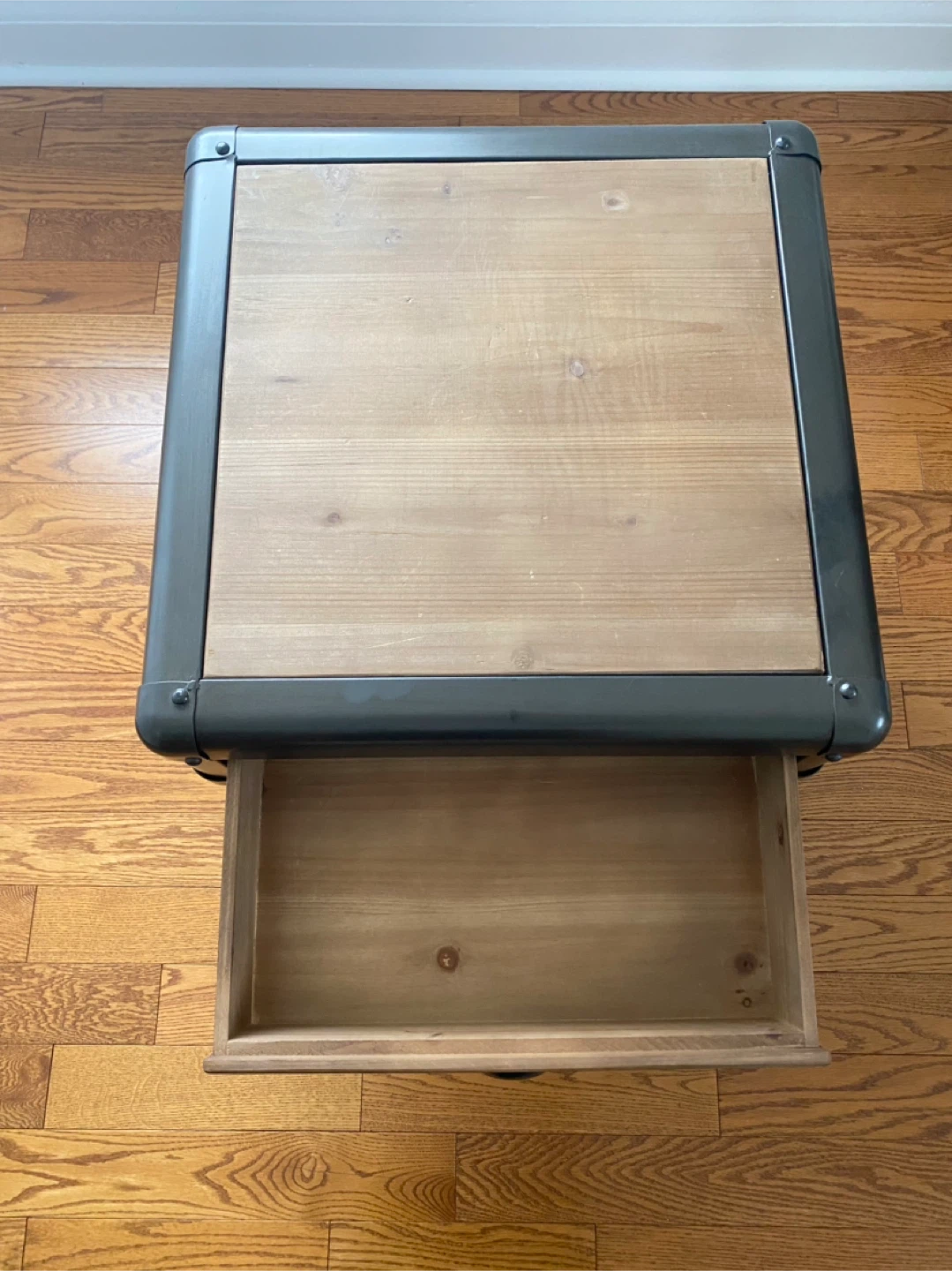 Industrial Style Side Table - photo 3