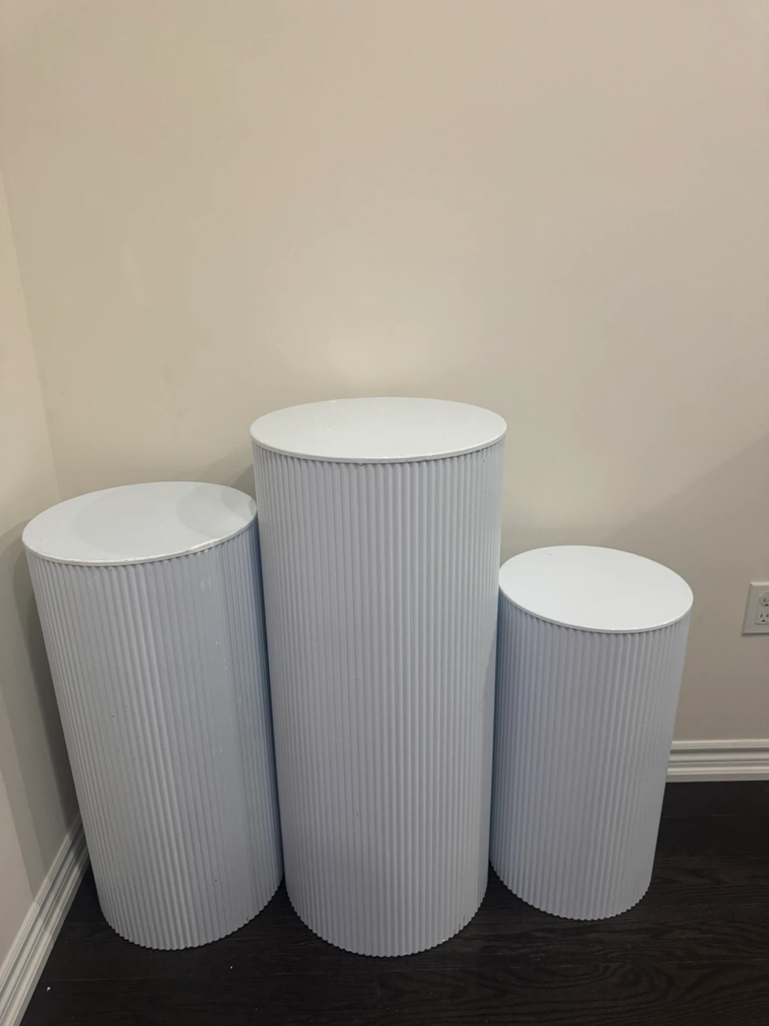 Set of 3 White Ripple Pedestal Stands/ Plinths
