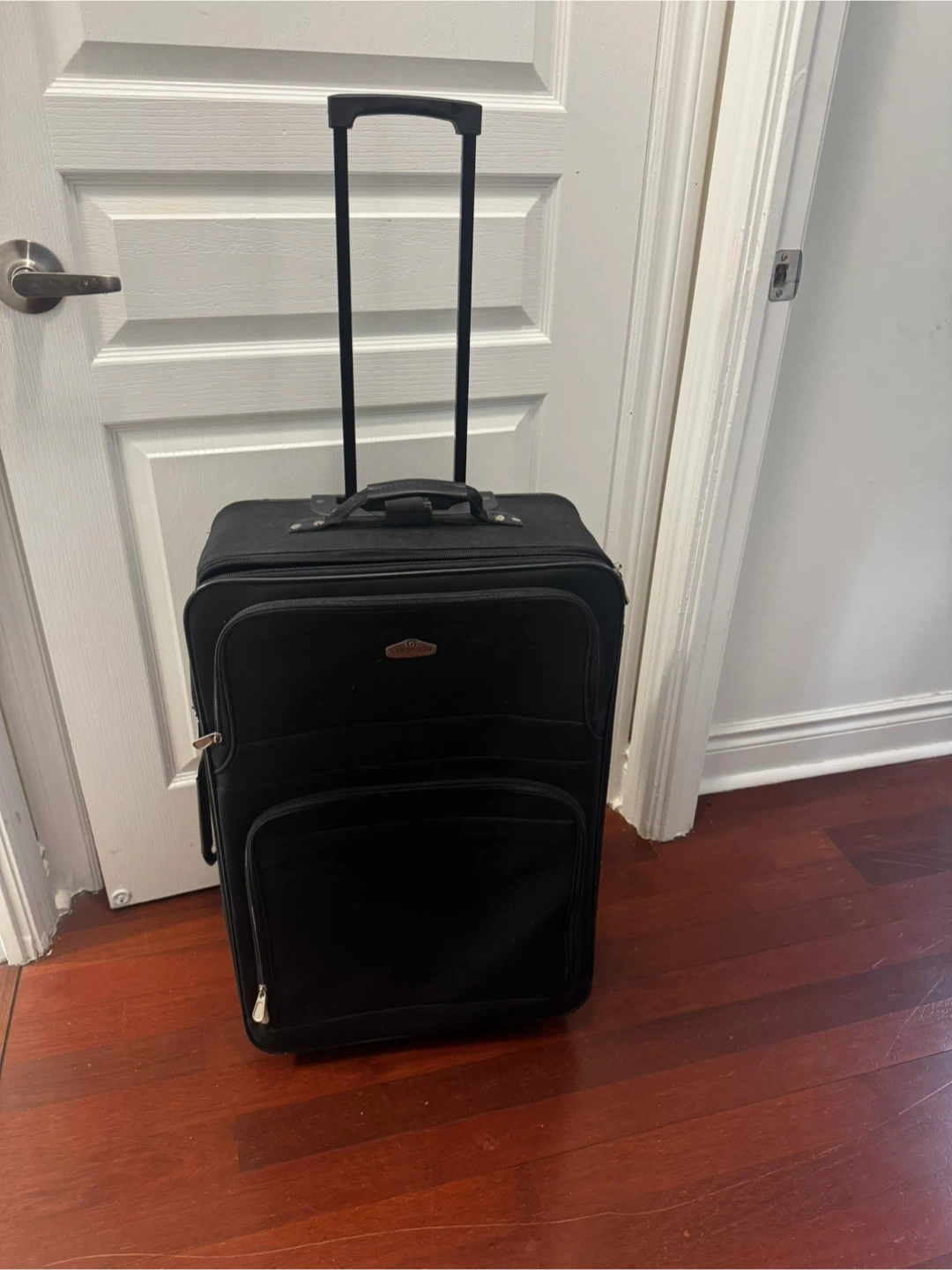 Cambridge Black Softside Spinner Luggage