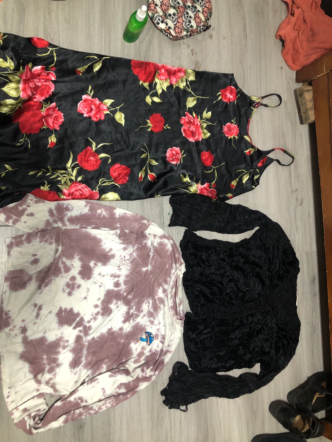 Assorted Women's Clothing Bundle - photo 3