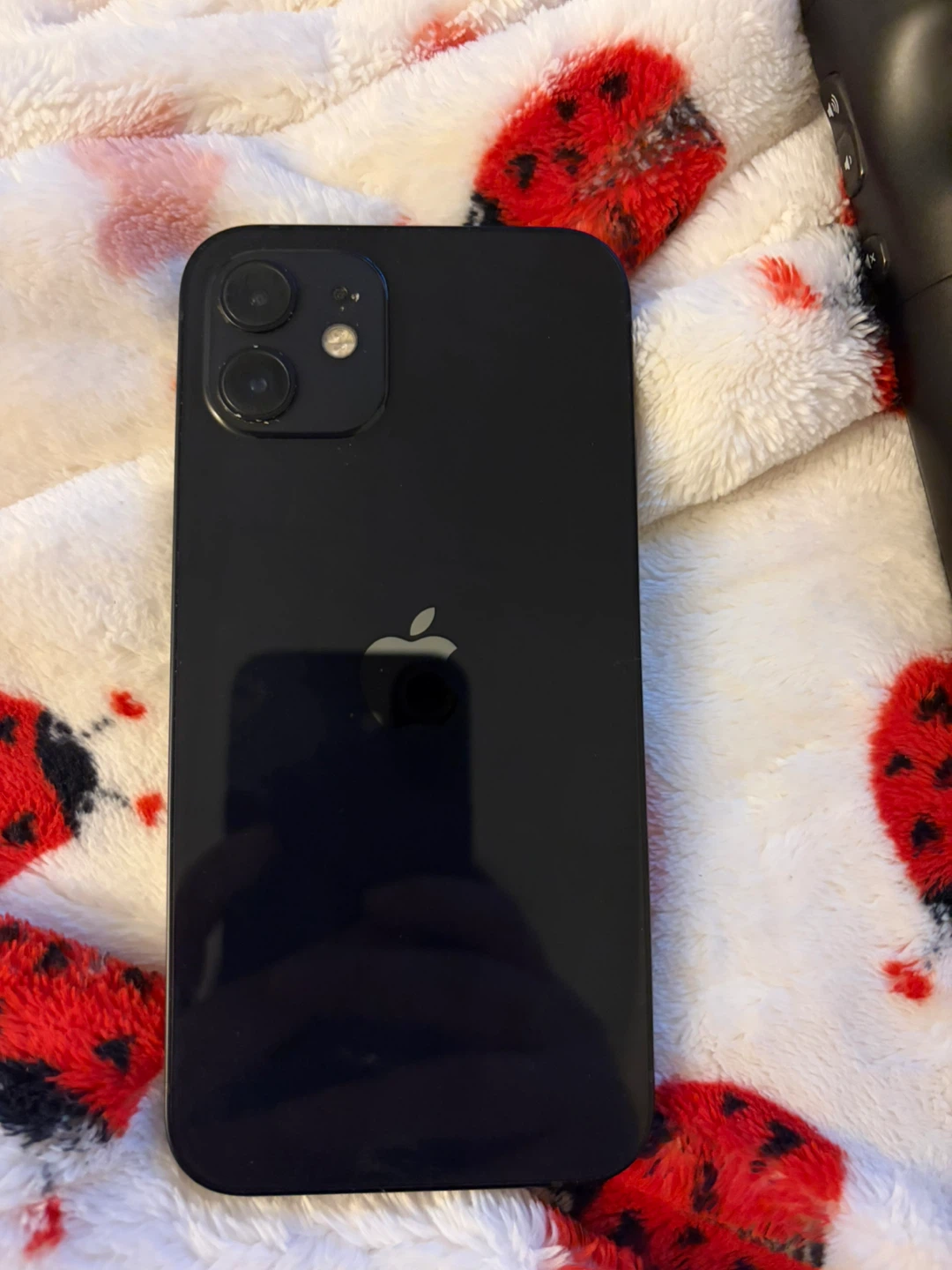 Apple iPhone 12 - Black - 64GB