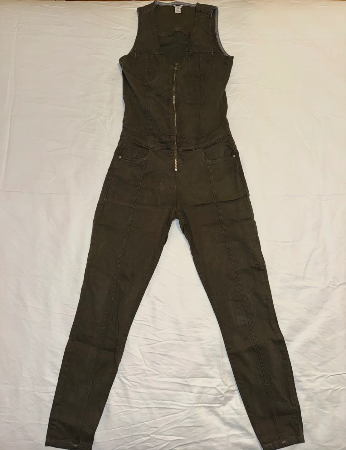 Guess Sleeveless Zip-Up Jumpsuit