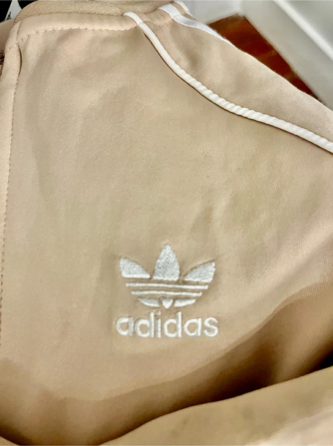 Veste Adidas beige style sportif pour femme, grandeur S - photo 3