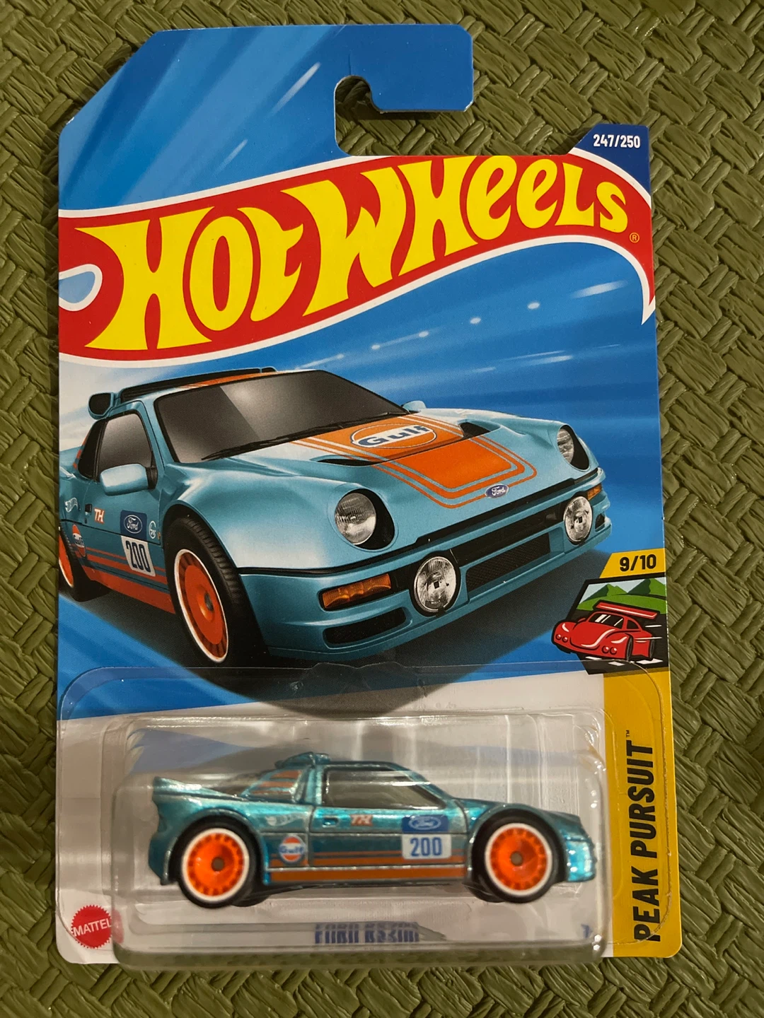 SUPER TREASURE HUNT. Ford RS200 Peak Pursuit Die-Cast Car
