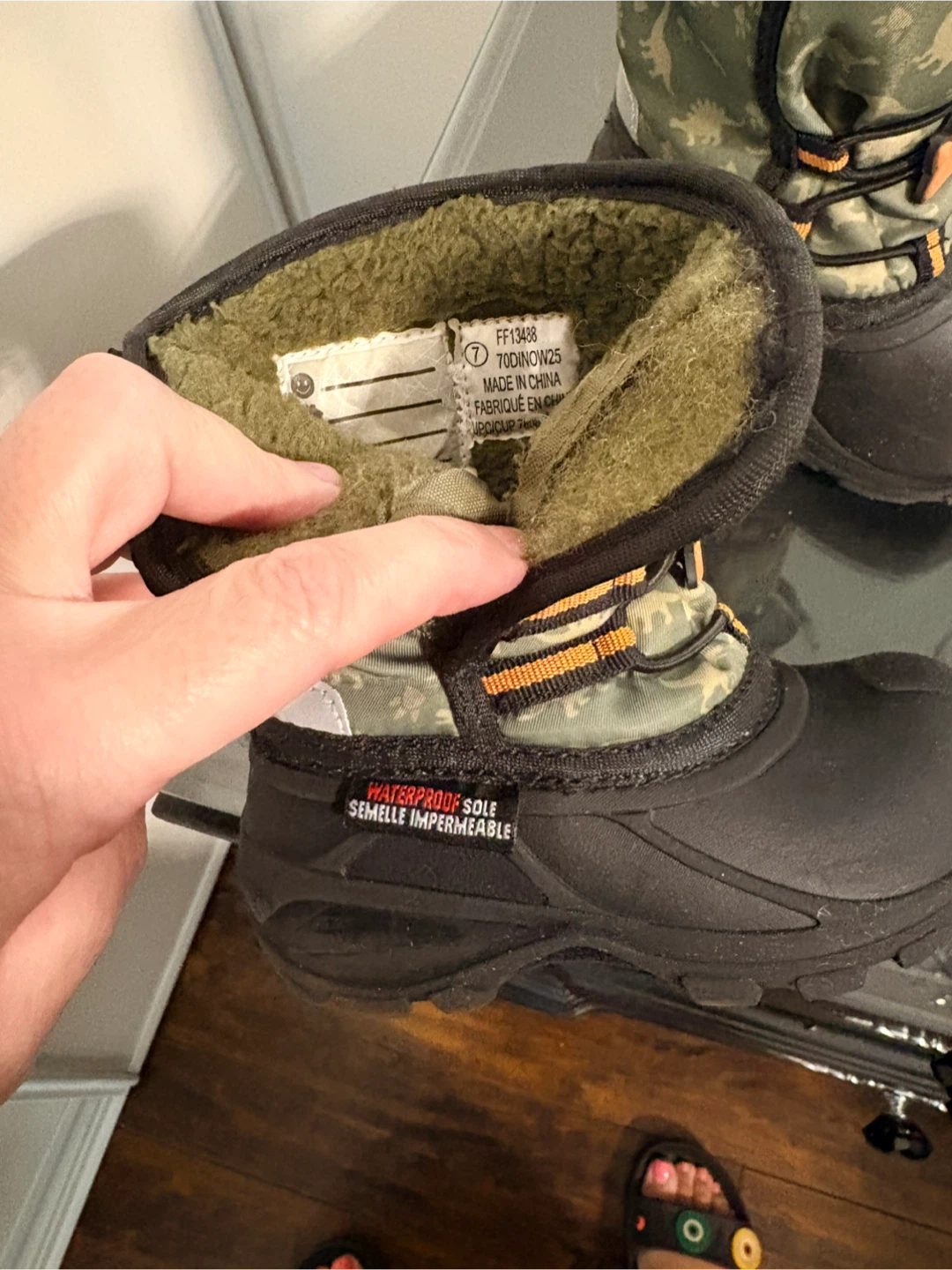 Kids Dinosaur Winter Boots Size 7 - photo 3