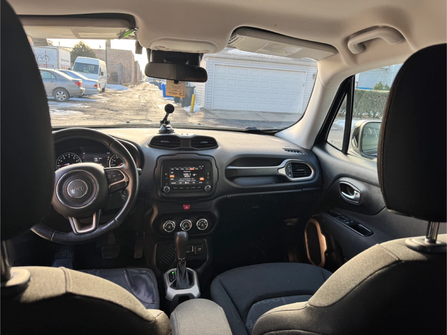 2017 Jeep Renegade - photo 2